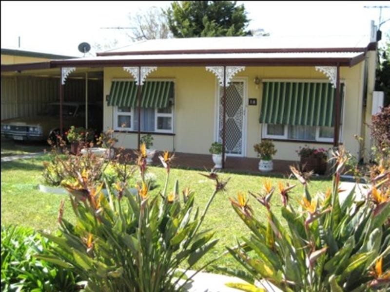 18 Yelta Street, Port Clinton SA 5570