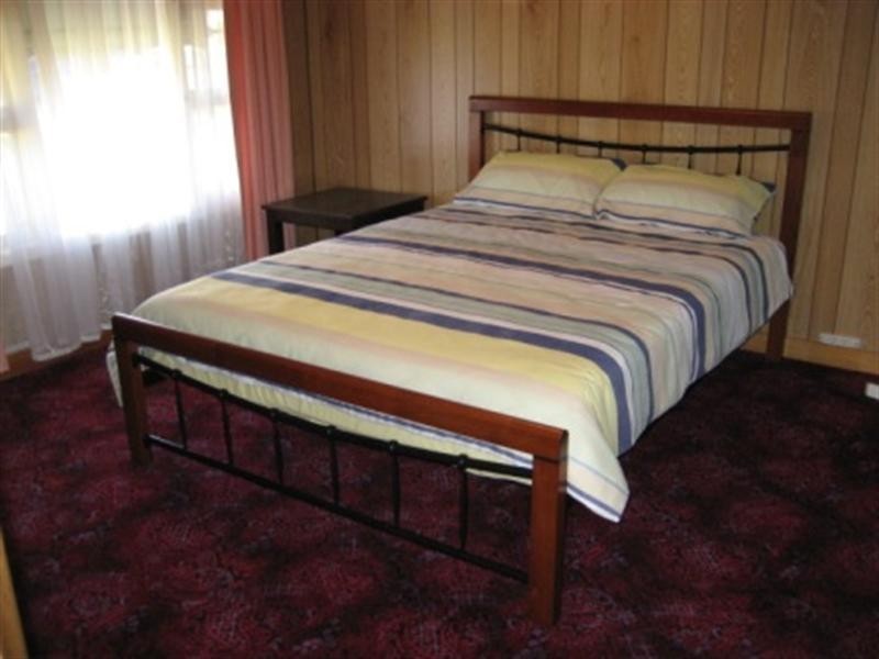 18 Yelta Street, Port Clinton SA 5570