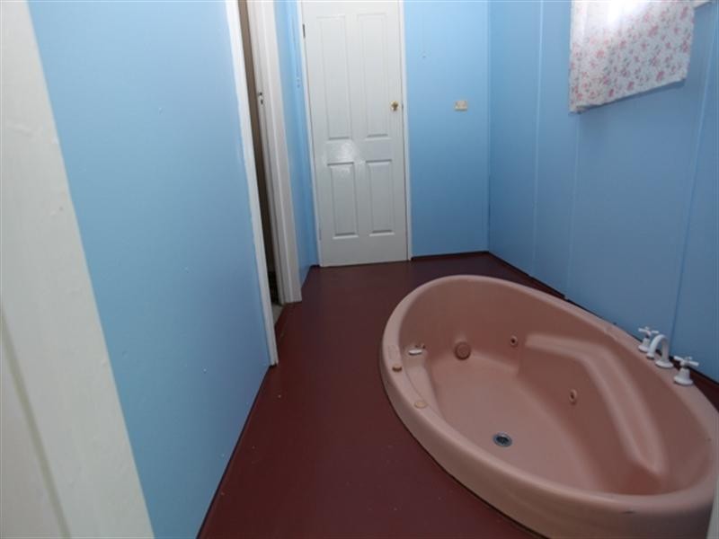 3 Melrose Avenue, Clare SA 5453