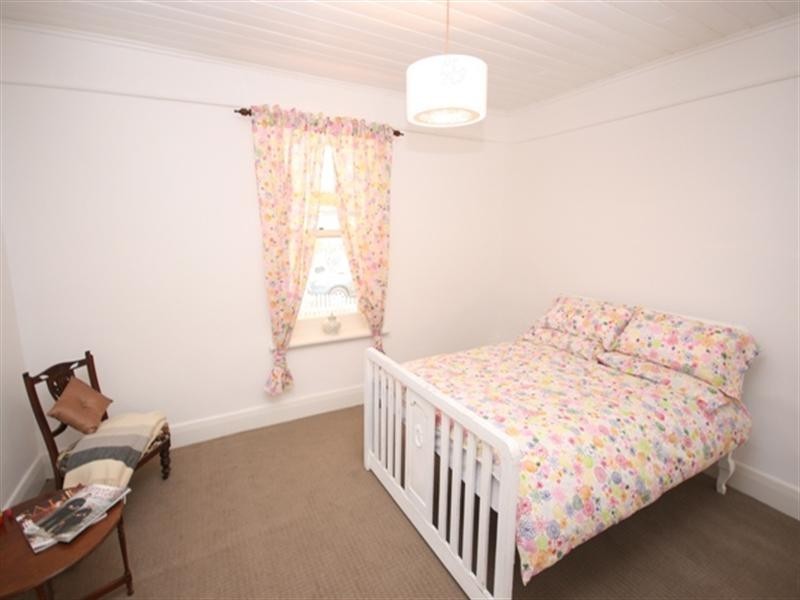 54 Victoria Road, Clare SA 5453