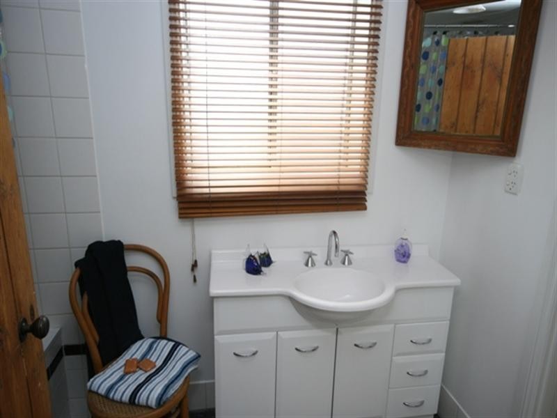 54 Victoria Road, Clare SA 5453