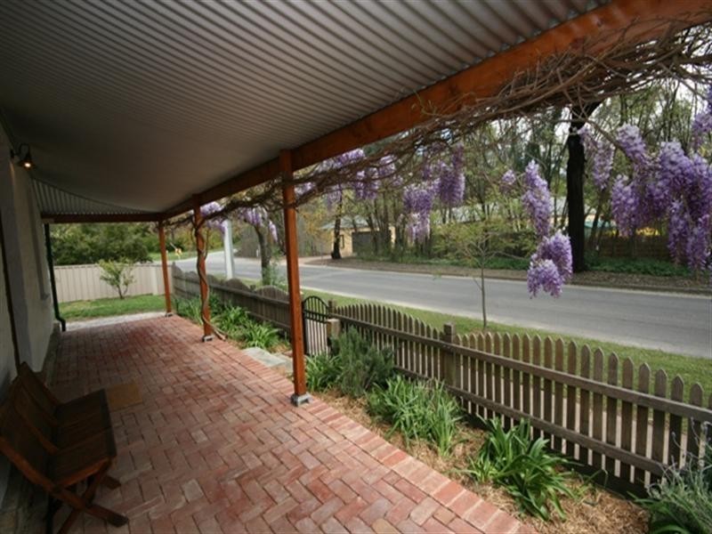 54 Victoria Road, Clare SA 5453