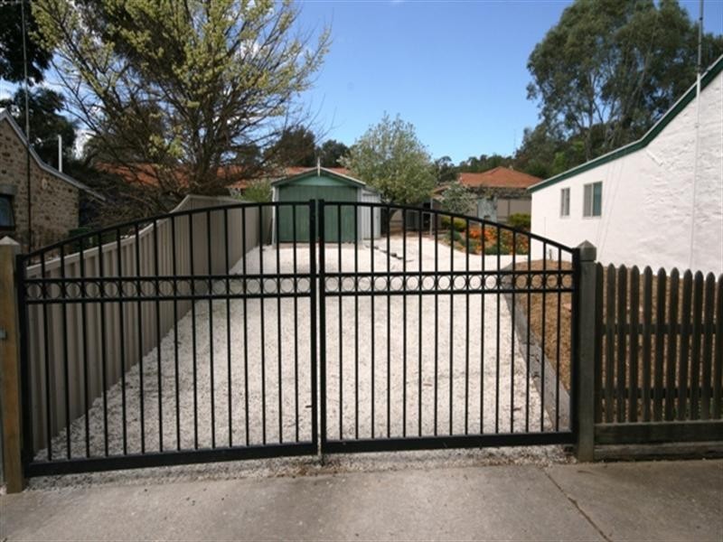 54 Victoria Road, Clare SA 5453