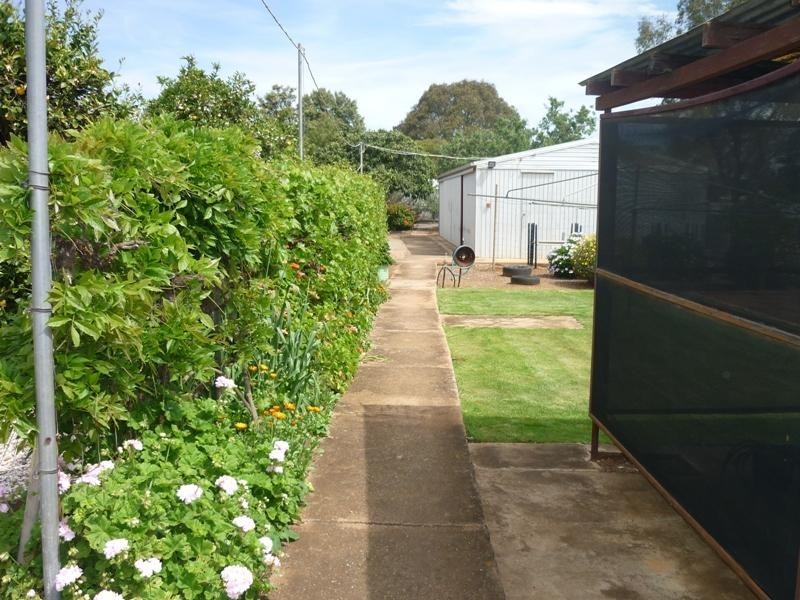 4 Oxford Street, Jamestown SA 5491
