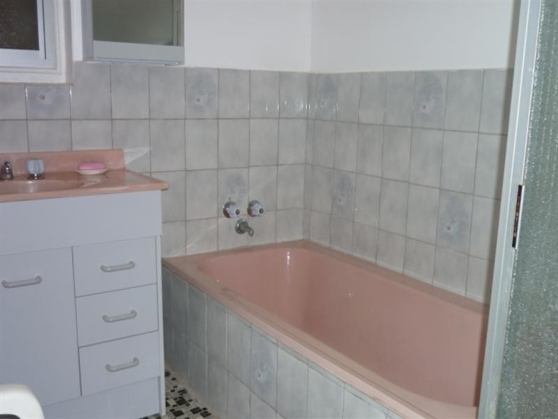 4 Oxford Street, Jamestown SA 5491