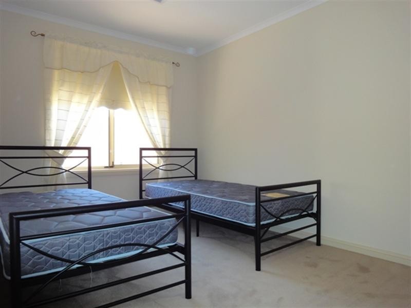 14 Michael Court, Clare SA 5453