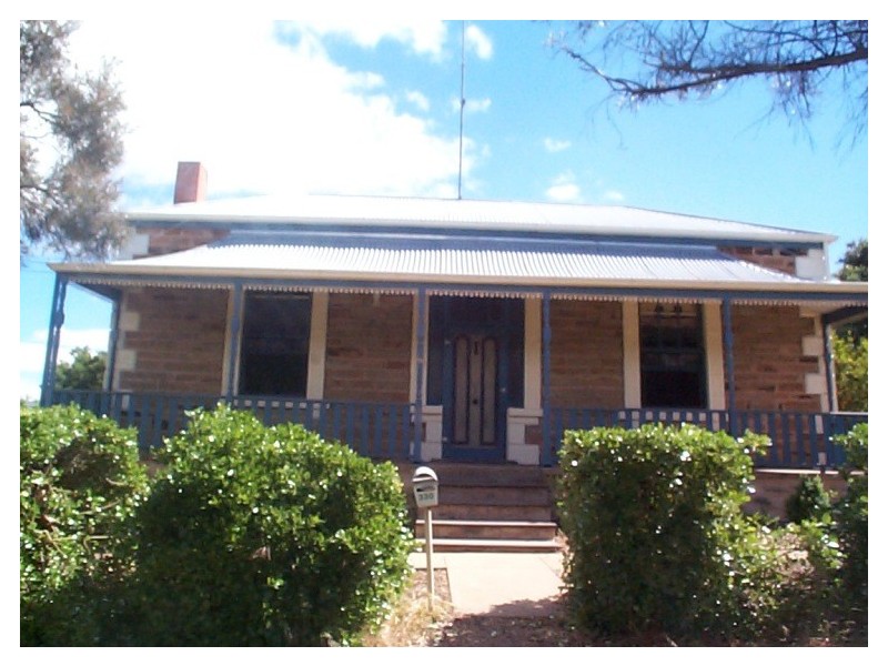 330 Main North Road, Clare SA 5453