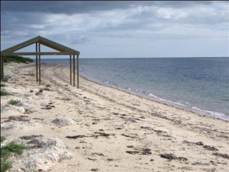 13 Beach Road, Pine Point SA 5571