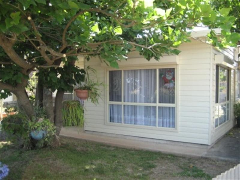 13 Beach Road, Pine Point SA 5571