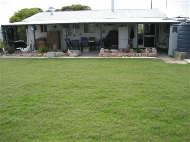 13 Allen Road, Tiddy Widdy Beach SA 5571