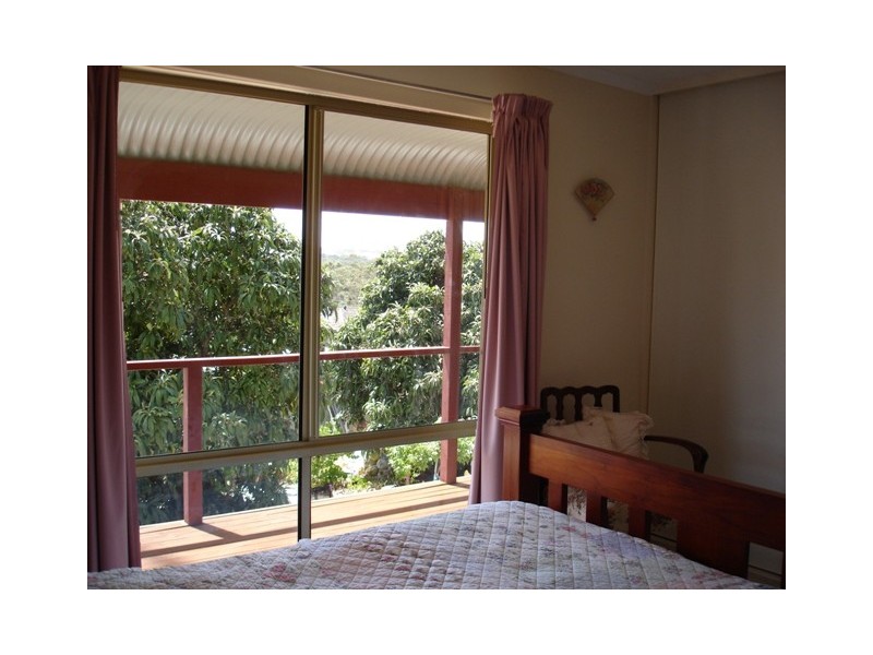 18 Blyth Road, Clare SA 5453