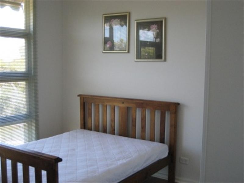 17 Young Avenue, Port Vincent SA 5581