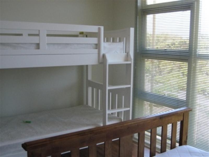 17 Young Avenue, Port Vincent SA 5581