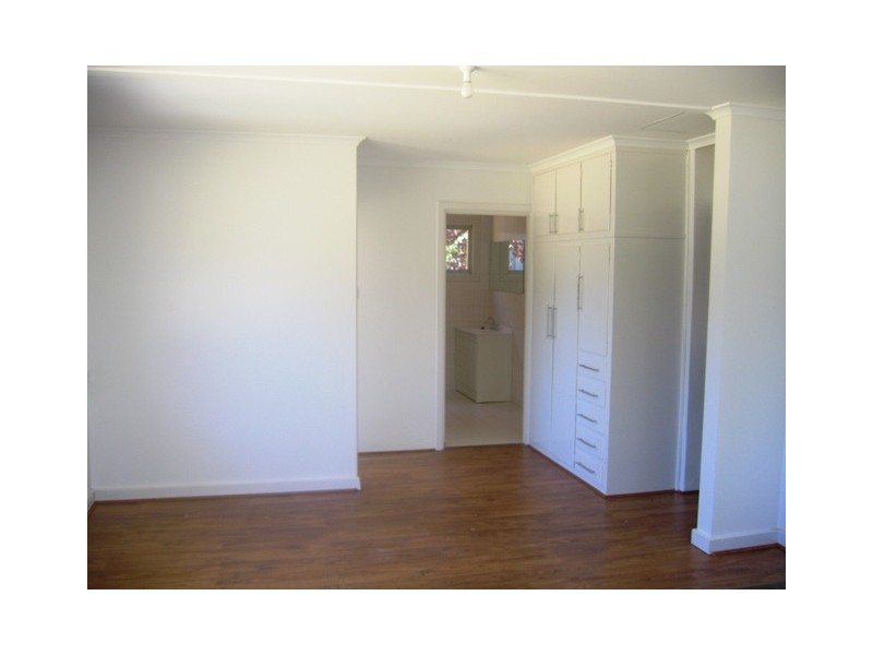 36 Blyth Road, Clare SA 5453