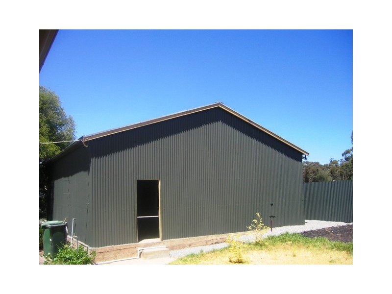 36 Blyth Road, Clare SA 5453
