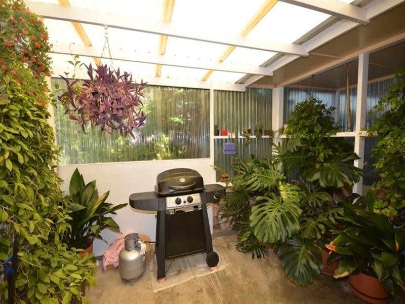 8 Stanley Place, Clare SA 5453