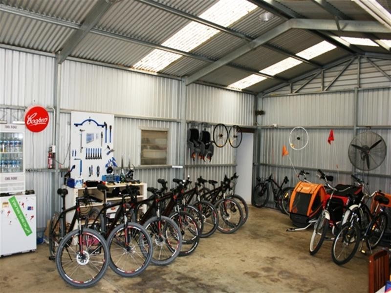 10 Warenda Road, Clare SA 5453