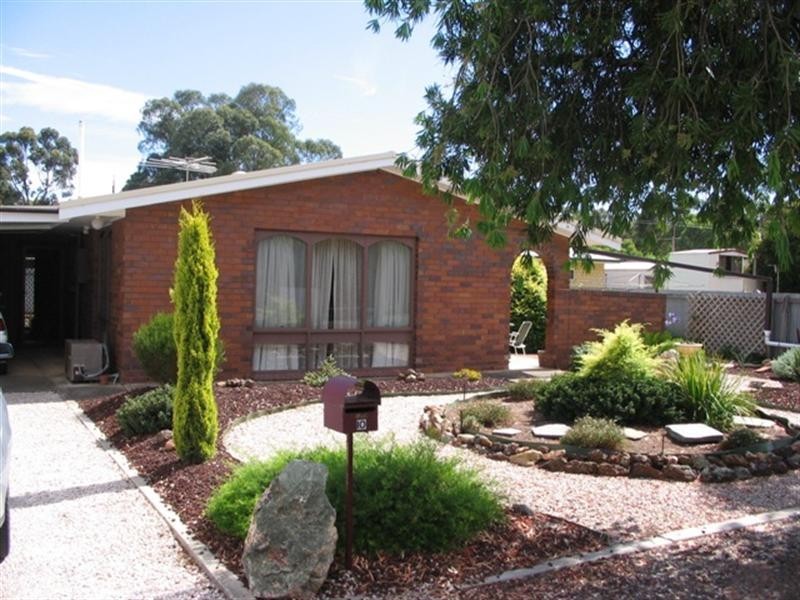 10 Strickland Street, Riverton SA 5412