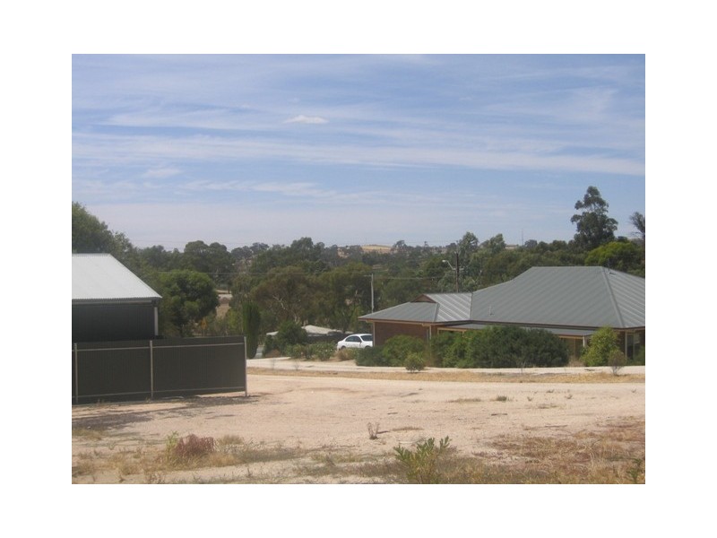 Lt 100/36 Blyth Road, Clare SA 5453