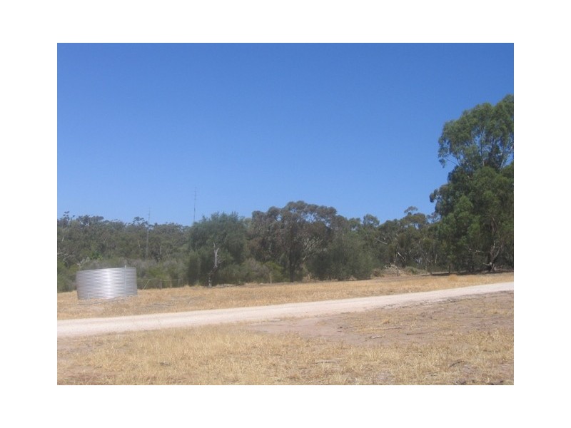 Lt 100/36 Blyth Road, Clare SA 5453