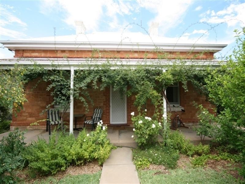 9 Beare Street Yacka, Clare SA 5453