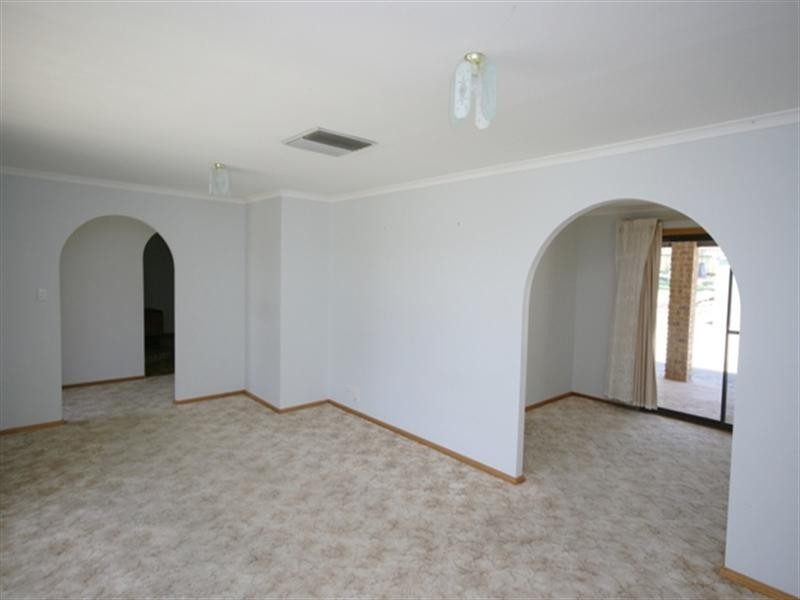 20 Beare Street, Clare SA 5453