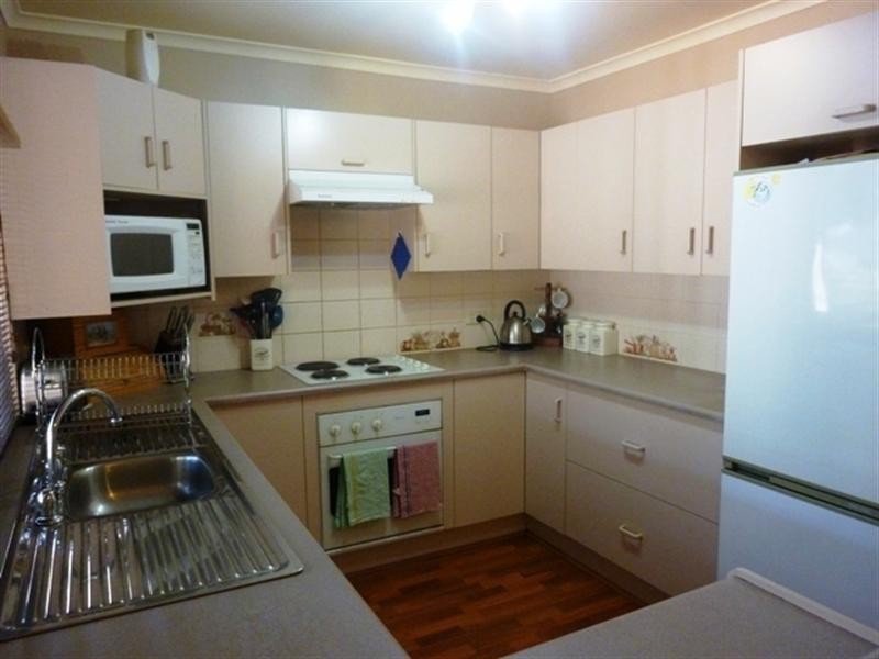 7 Opie Street, Clare SA 5453