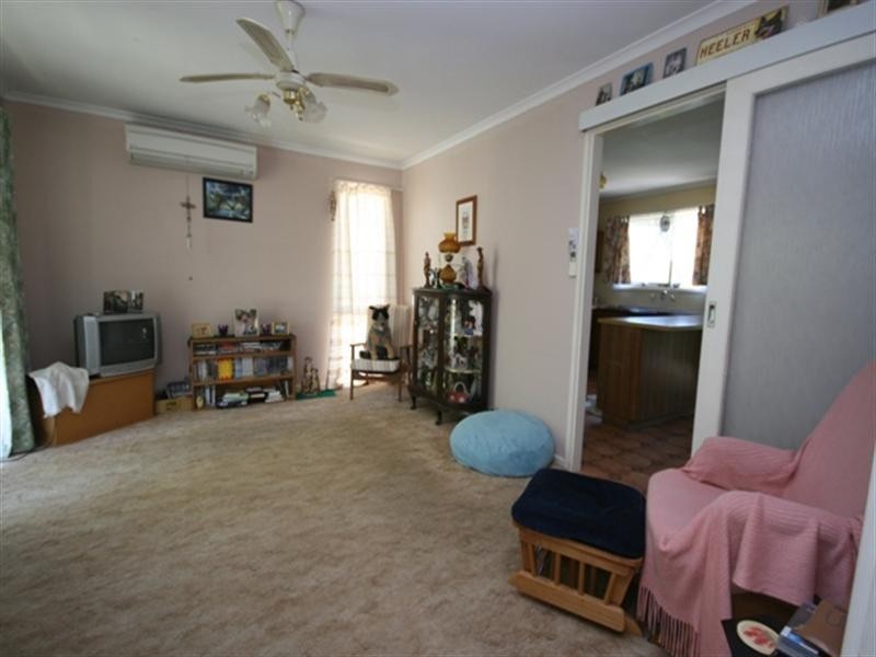 3 Newton Long Drive, Clare SA 5453