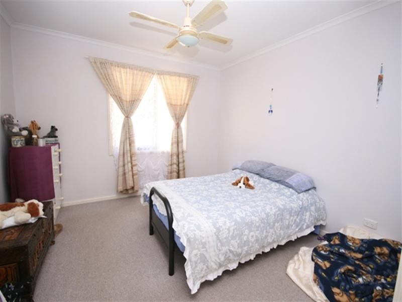 3 Newton Long Drive, Clare SA 5453