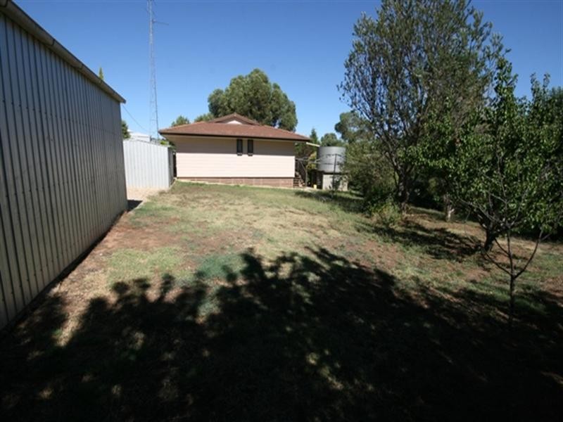 3 Newton Long Drive, Clare SA 5453