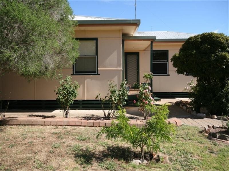 3 Kelly Street, Clare SA 5453