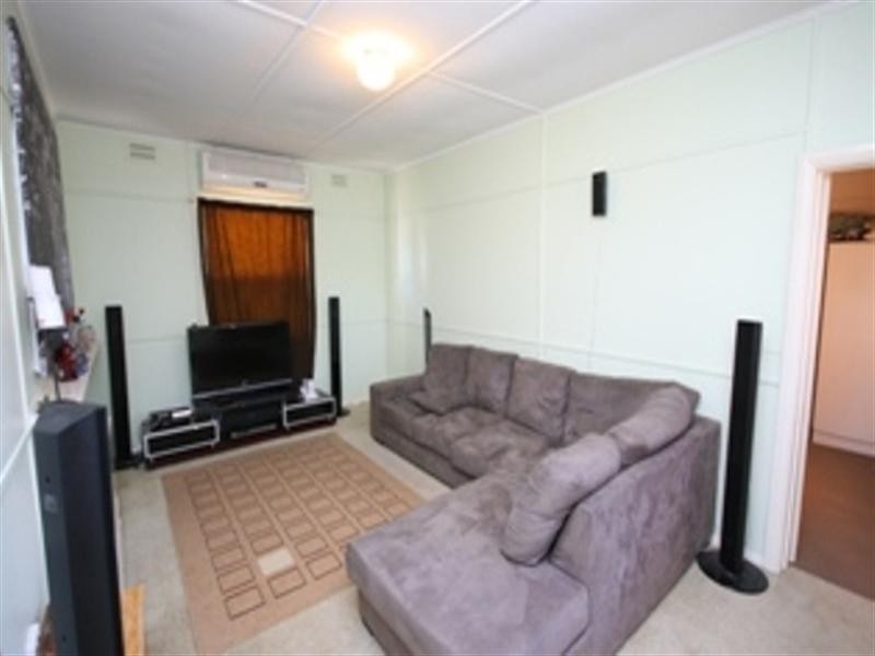 3 Kelly Street, Clare SA 5453