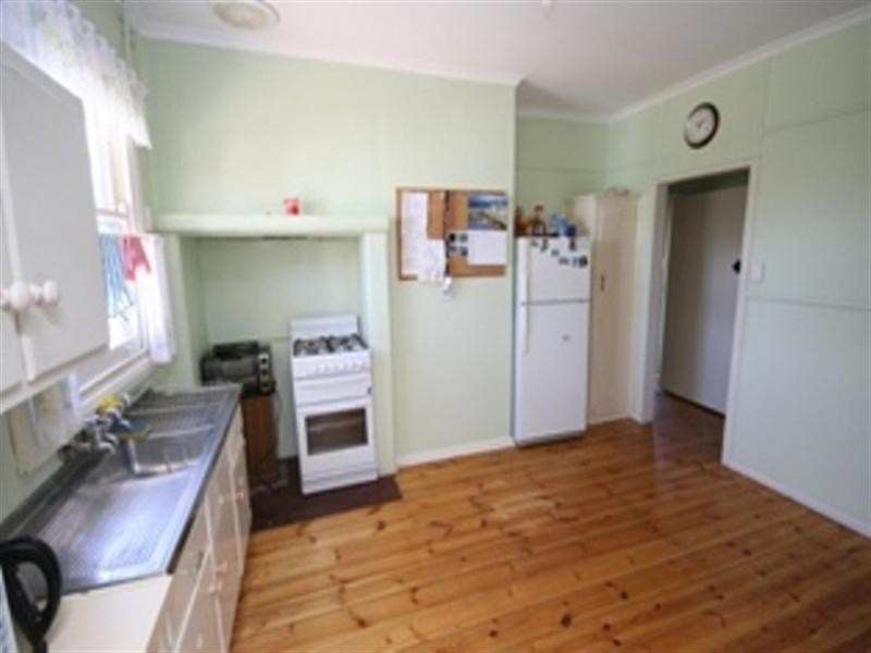 3 Kelly Street, Clare SA 5453