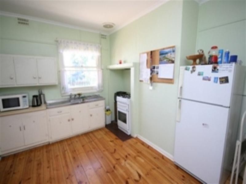 3 Kelly Street, Clare SA 5453