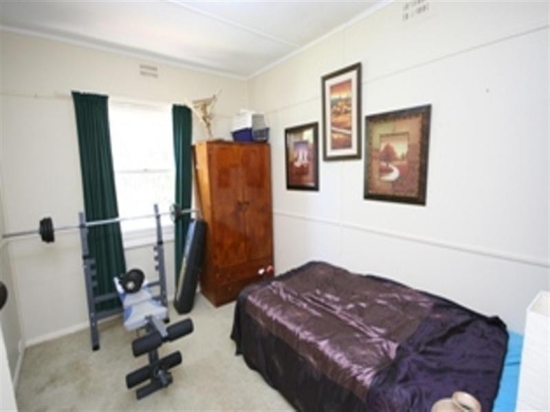 3 Kelly Street, Clare SA 5453