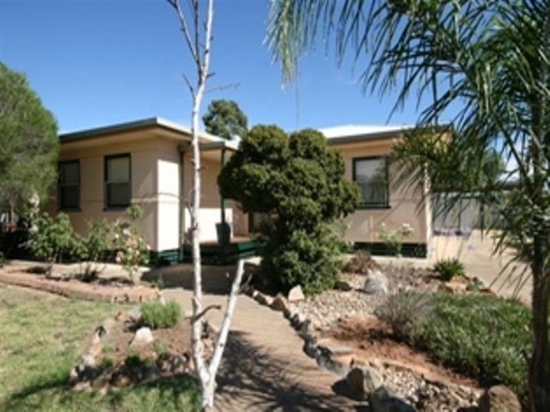 3 Kelly Street, Clare SA 5453