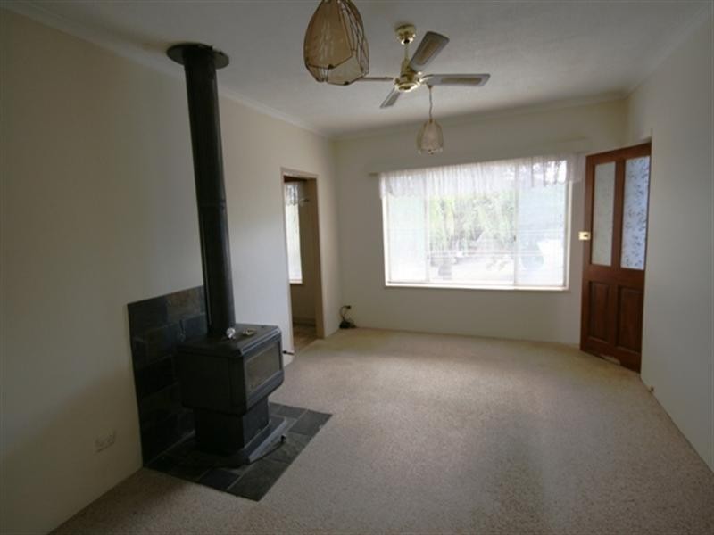 26 Beare Street, Clare SA 5453