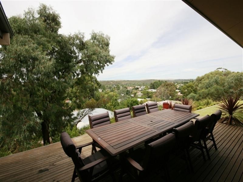 13 Michael Court, Clare SA 5453
