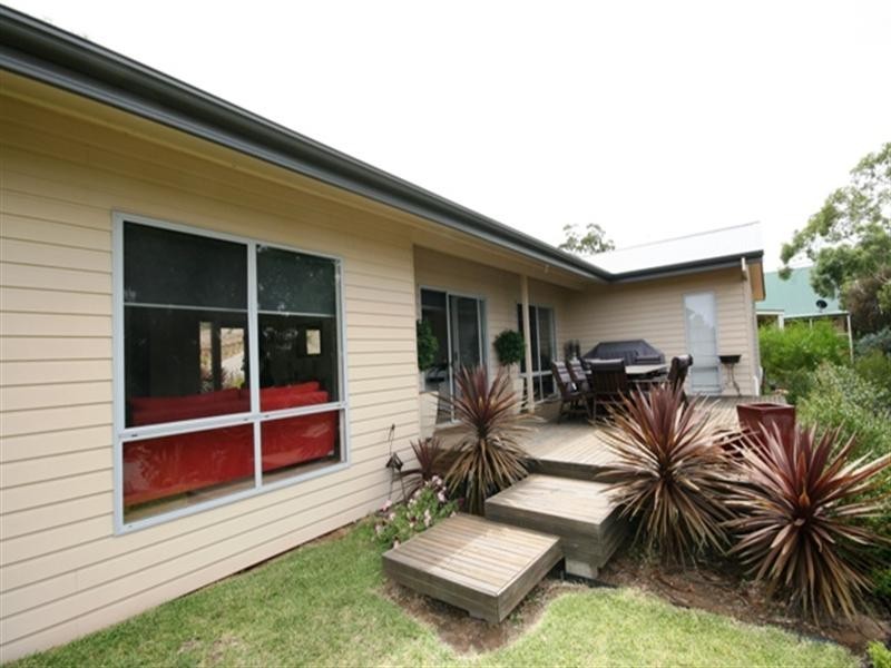 13 Michael Court, Clare SA 5453