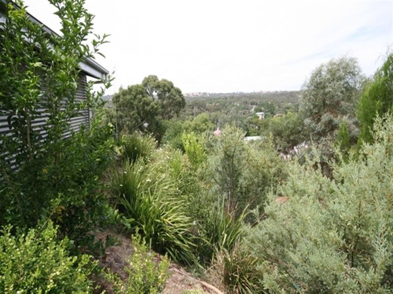 13 Michael Court, Clare SA 5453