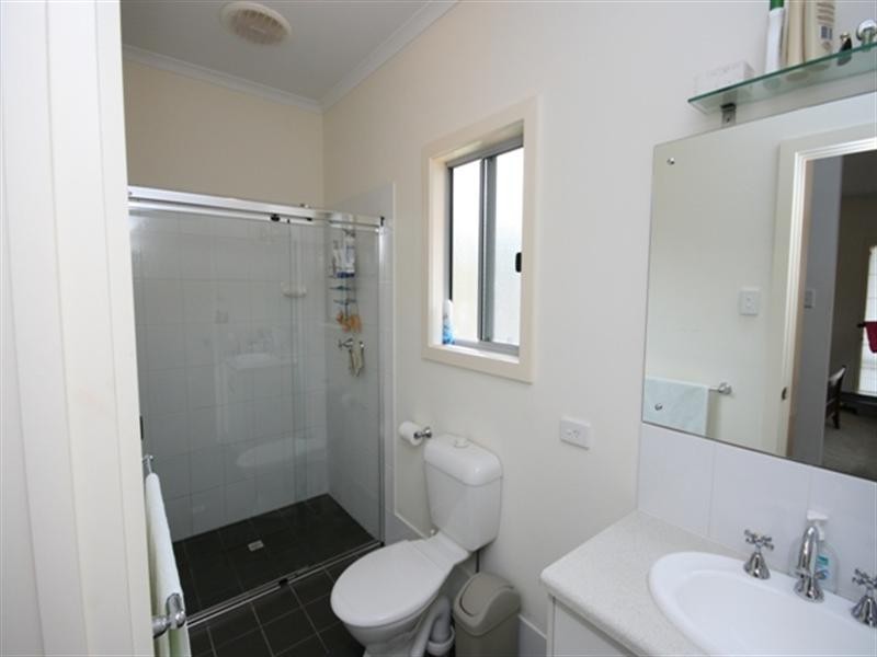 13 Michael Court, Clare SA 5453