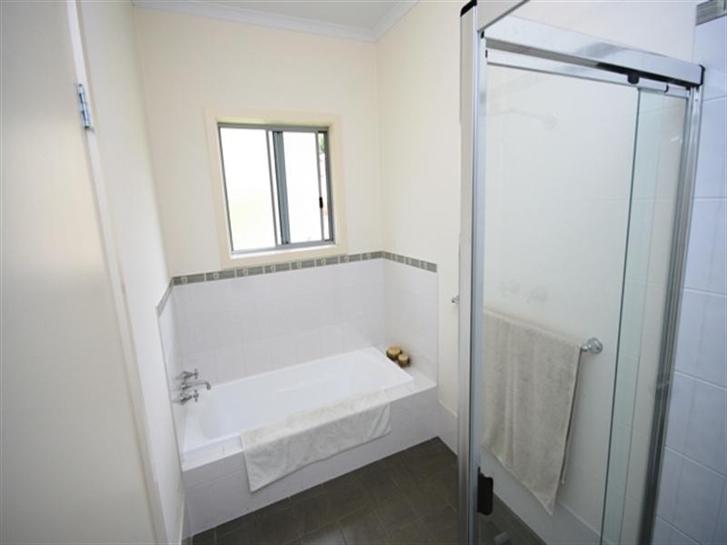 13 Michael Court, Clare SA 5453
