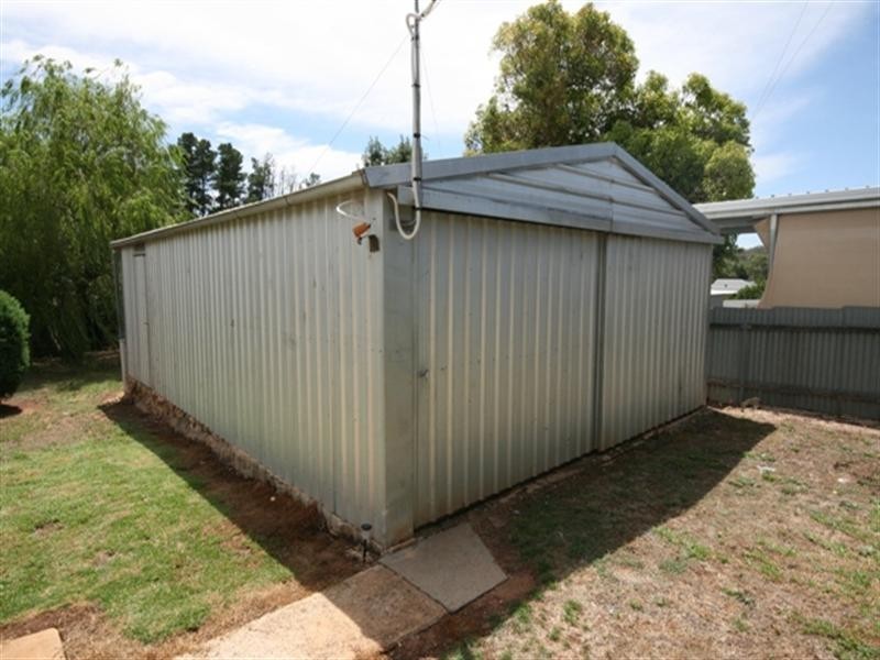 29 Essington Avenue, Clare SA 5453