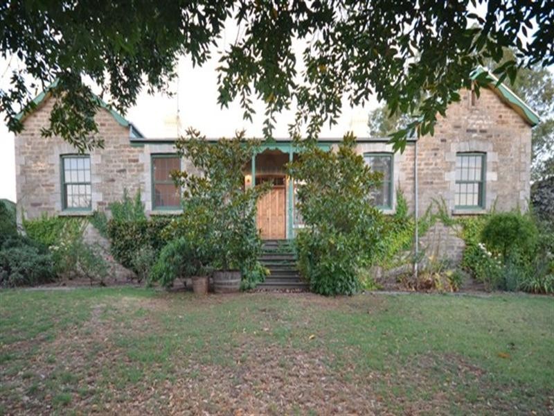 33 Union Street, Clare SA 5453