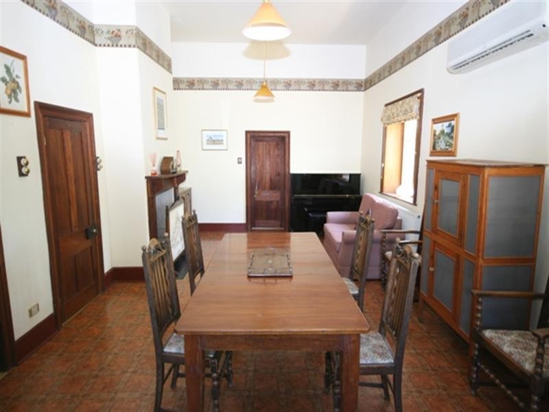 33 Union Street, Clare SA 5453