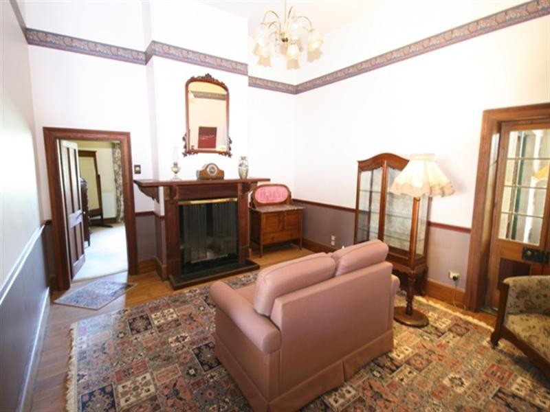 33 Union Street, Clare SA 5453