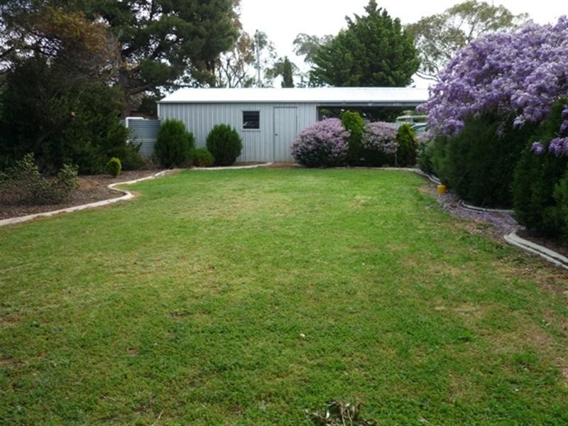 12 Dutton Street, Jamestown SA 5491