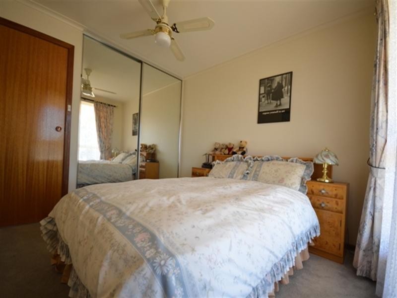 17 Glynn Street, Riverton SA 5412