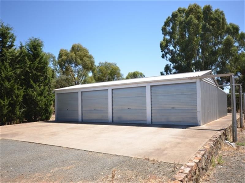 17 Glynn Street, Riverton SA 5412