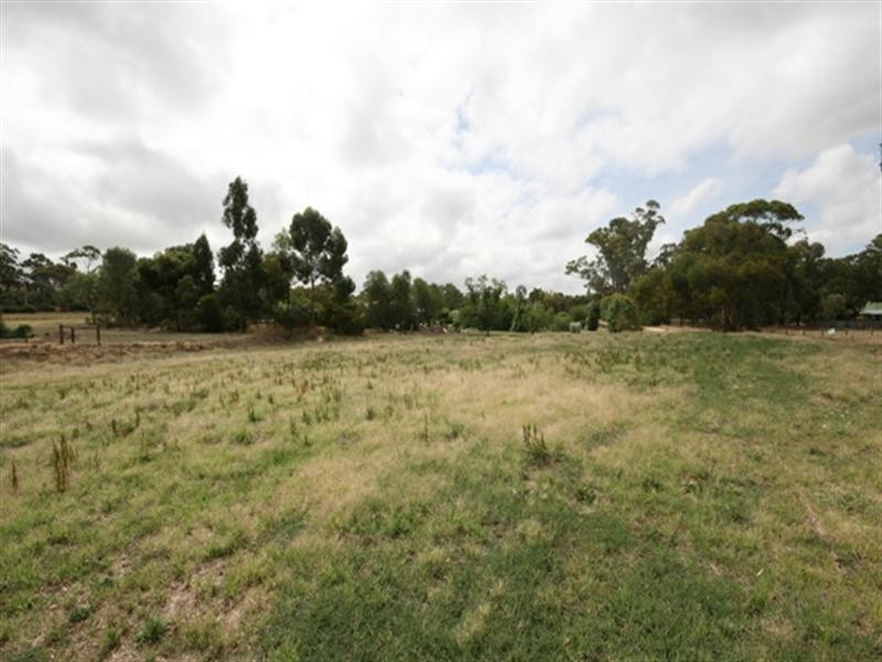 Lts 108,109 West Road, Watervale SA 5452